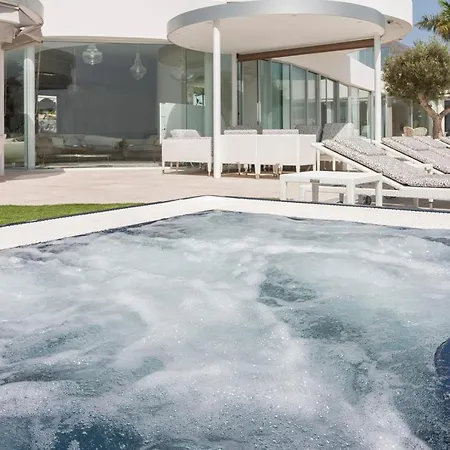 Villa Equilibrium