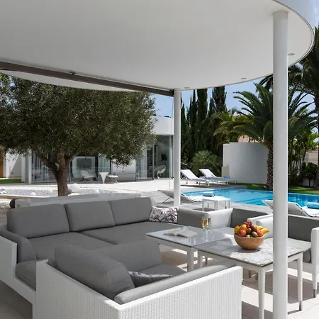 Villa Equilibrium *
