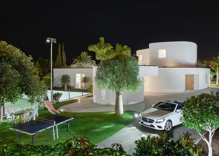 Вілла Equilibrium Адехе