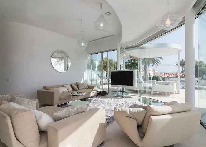 Equilibrium Адехе